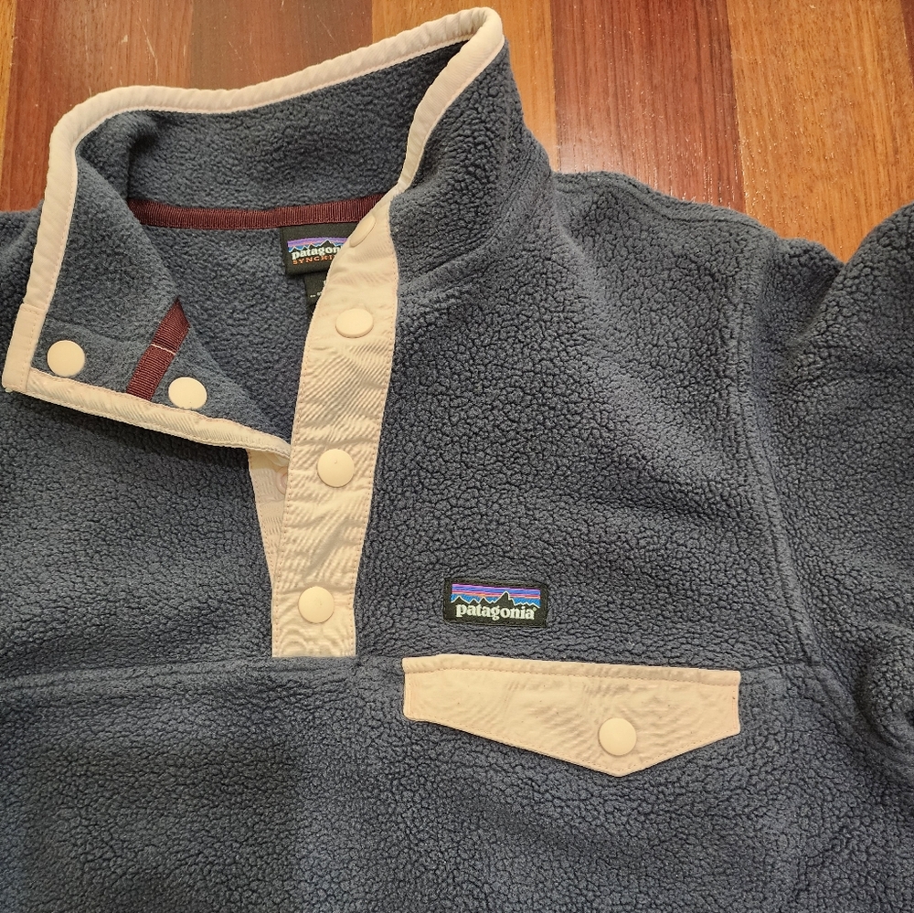 Girls Patagonia Synchilla Quarter Snap Fleece | Size M - Picture 2 of 4